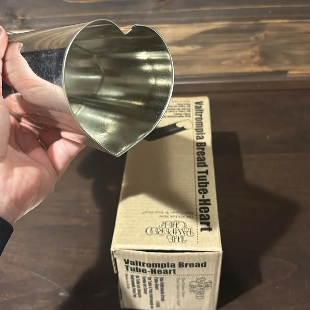 The Pampered Chef One Valtrompia Bread Tube Heart #1560